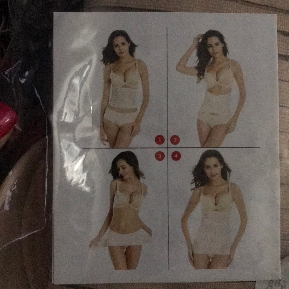 Three piece postpartum recovery belt.